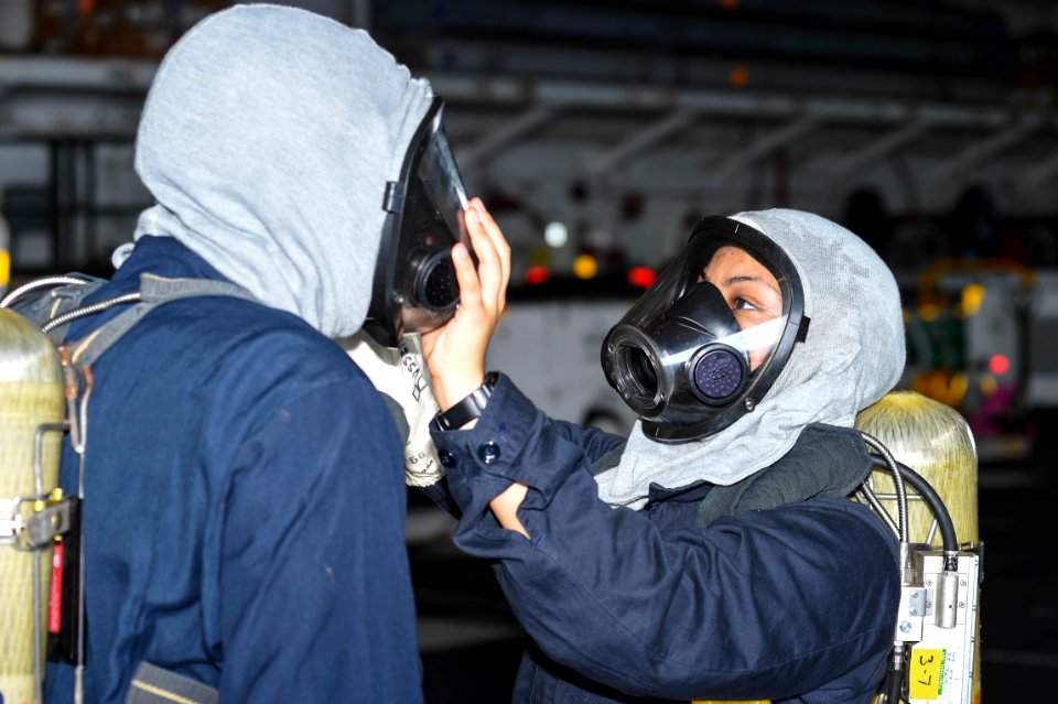USS Peleliu operations 141101-N-NZ935-134