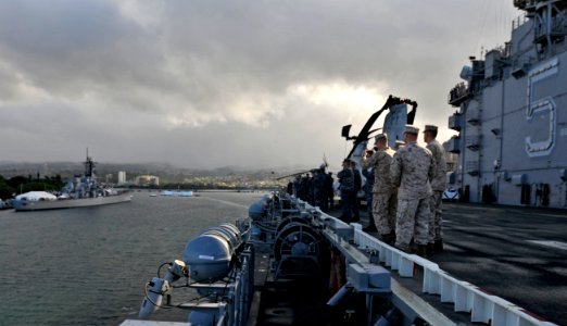 USS Peleliu in Pearl Harbor 120924-N-AQ172-072