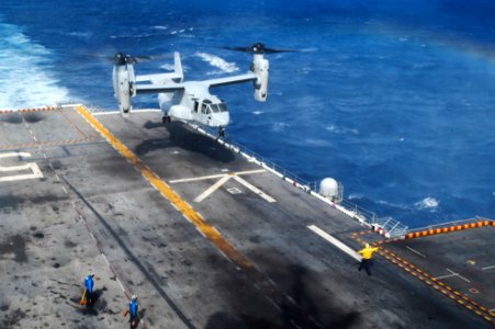 USS Peleliu flight ops 141031-N-NZ935-175