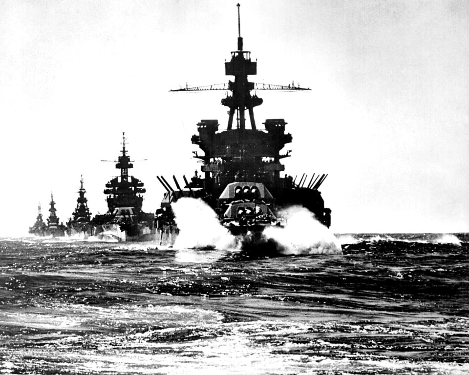 USS Pennsylvania moving into Lingayen Gulf