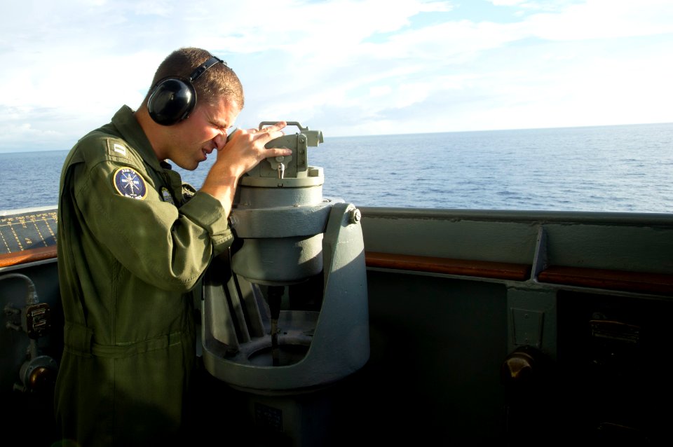 USS Peleliu operations 140924-N-HU377-412