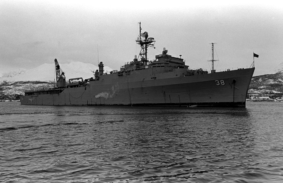 USS Pensacola (LSD-38) at anchor in Trondheim Fjord on 22 March 1992