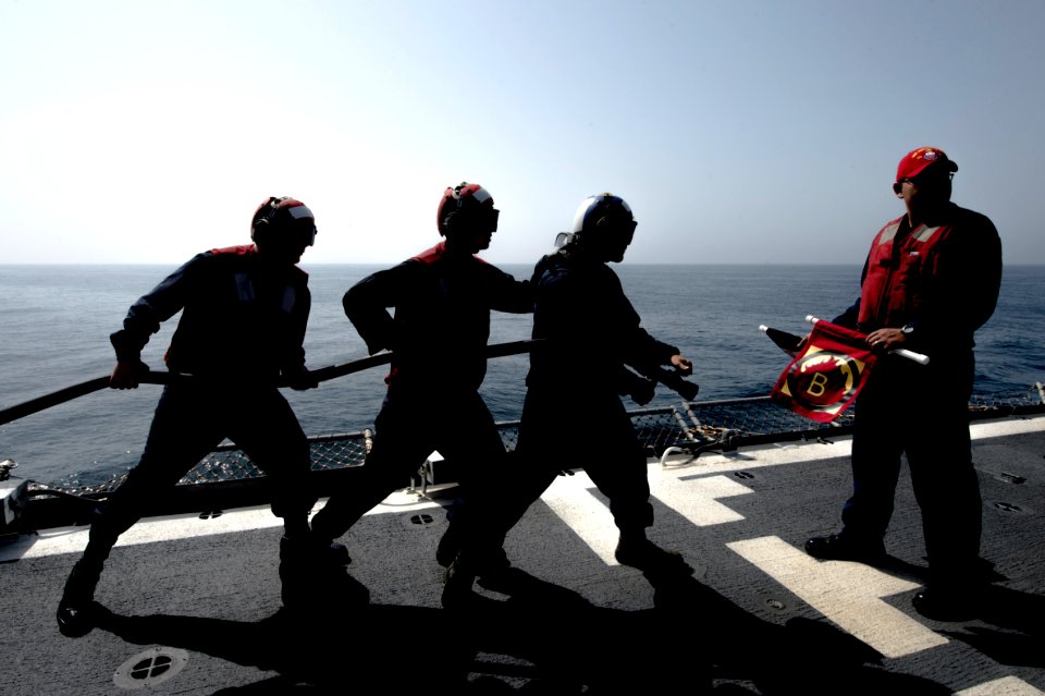 USS PHILIPPINE SEA (CG 58) 140402-N-PJ969-029 (13597971563)