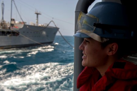 USS PHILIPPINE SEA (CG 58) 140401-N-PJ969-082 (13601428043)