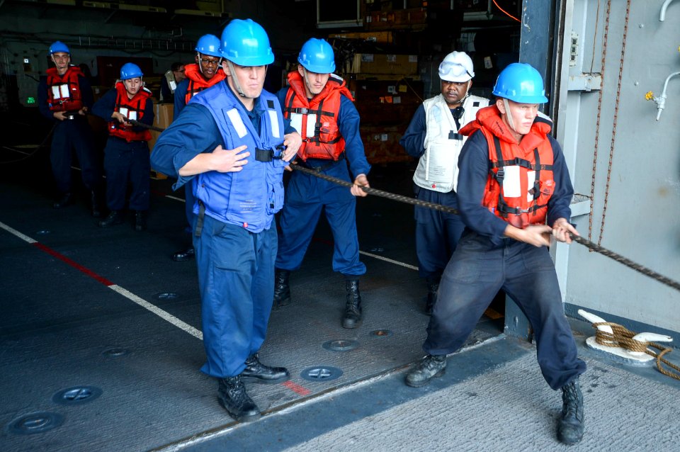 USS Peleliu operations 141119-N-NZ935-083