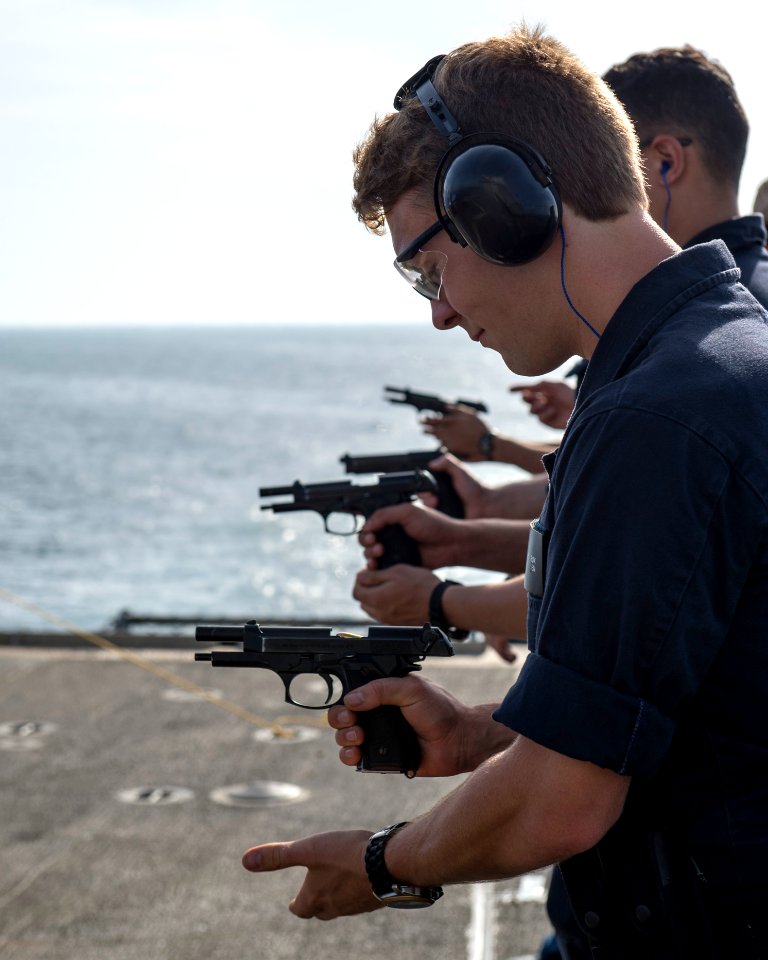 USS Philippine Sea (CG 58) 140413-N-PJ969-238 (13886258892)