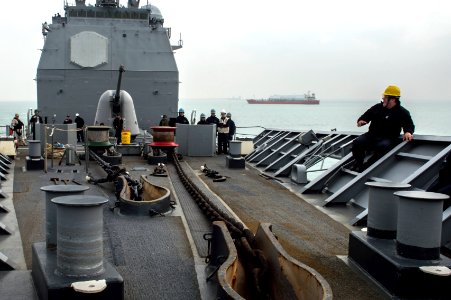 USS PHILIPPINE SEA (CG 58) 1400318-N-PJ969-196 (13819889605)