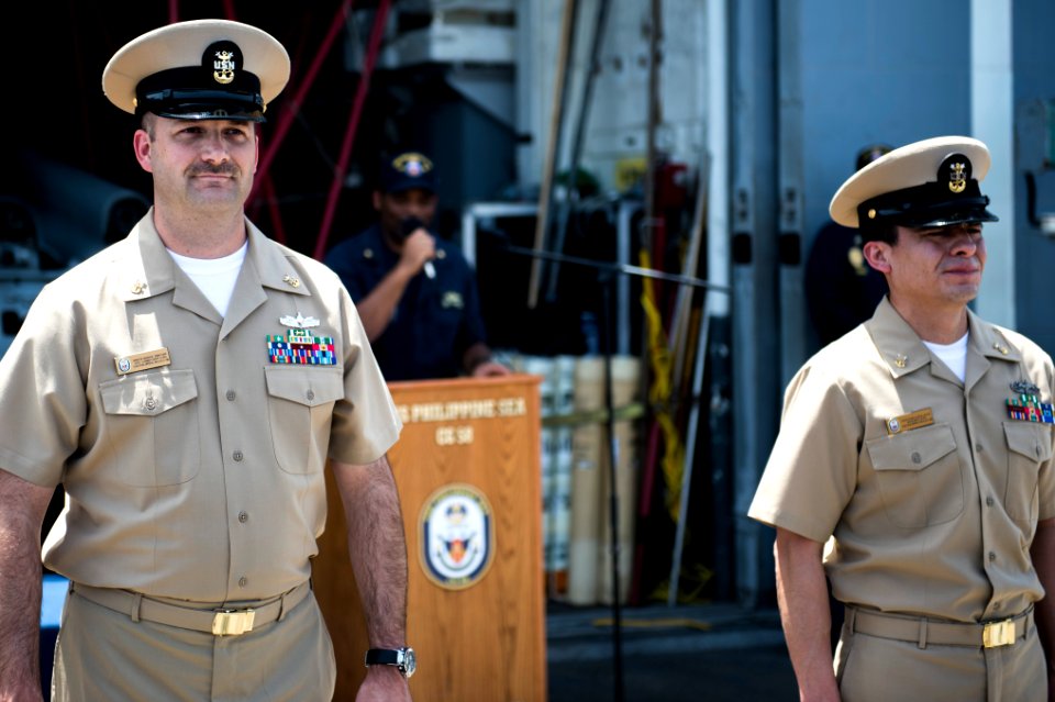 USS PHILIPPINE SEA (CG 58) 140502-N-PJ969-138 (13934362698)