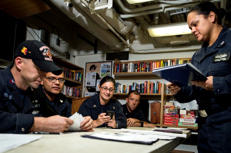 USS Philippine Sea (CG 58) 140704-N-PJ969-028 (14614884023)