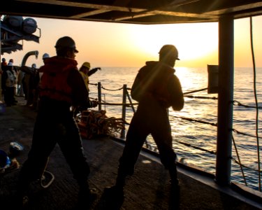 USS Philippine Sea (CG 58) 140711-N-PJ969-191 (14658801644)
