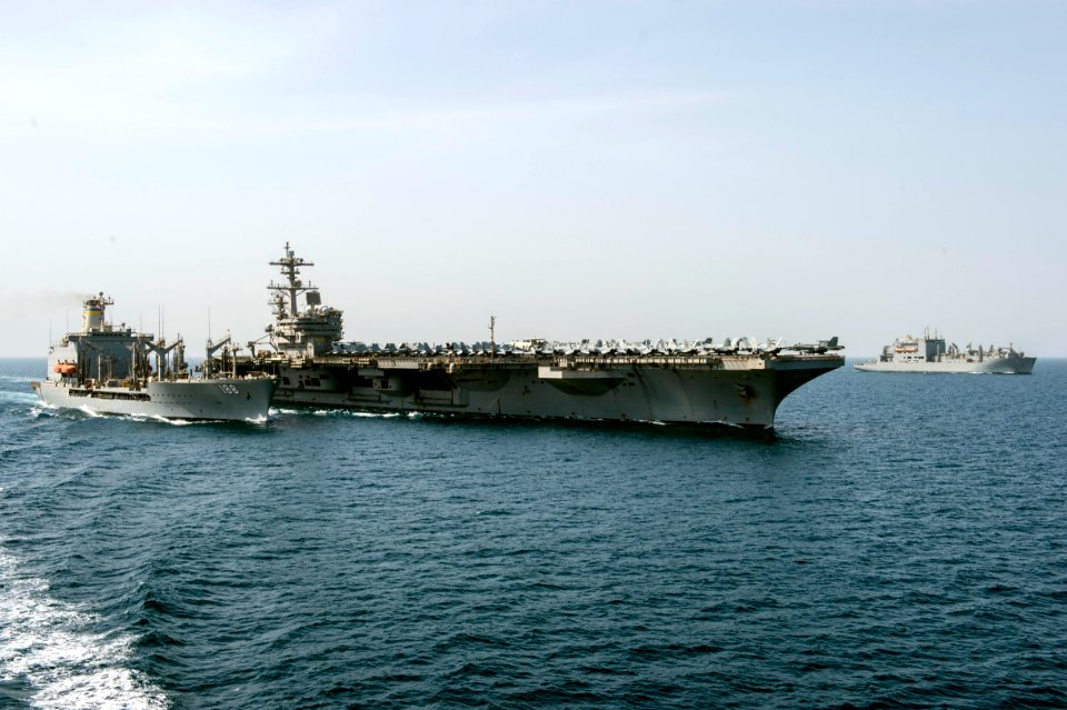 USS Philippine Sea (CG 58) 140716-N-PJ969-011 (14528888718)