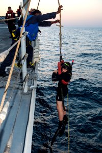 USS Philippine Sea (CG 58) 140720-N-PJ969-013 (14742520463)