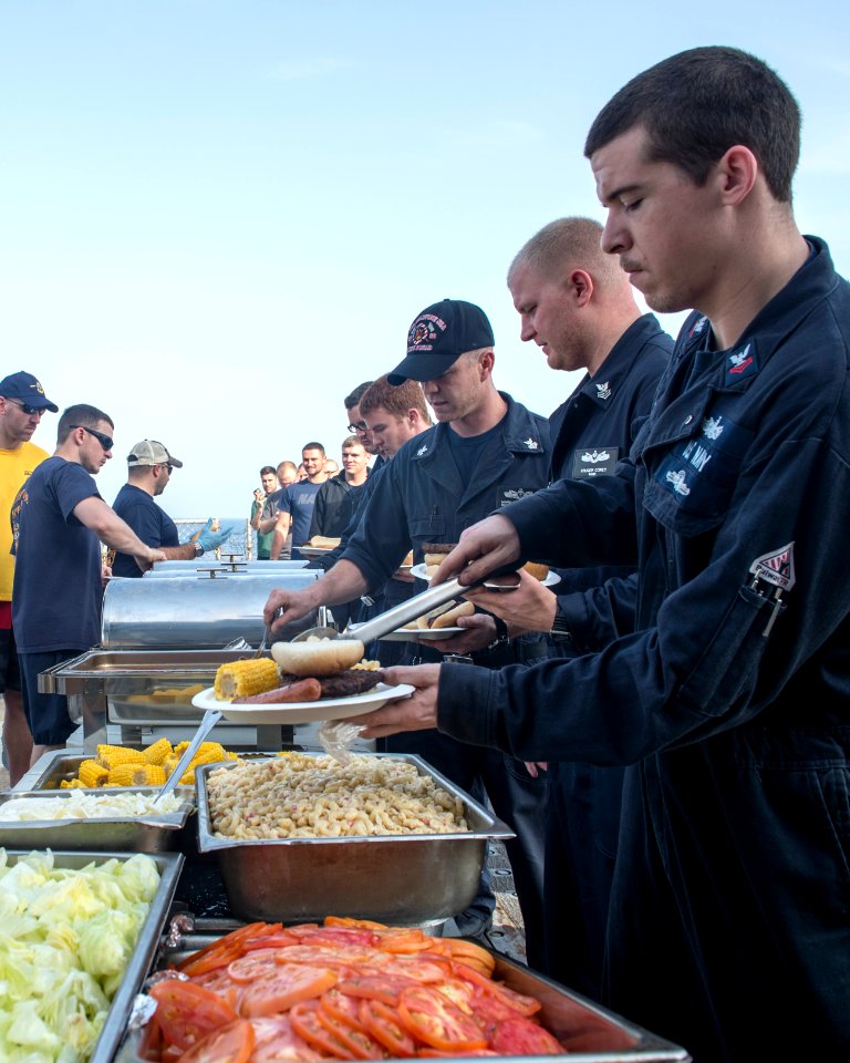 USS PHILIPPINE SEA (CG 58) 140504-N-PJ969-070 (14148463413)