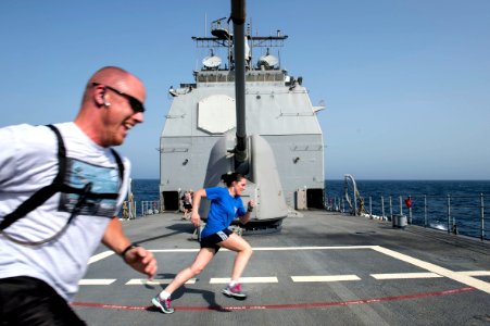 USS PHILIPPINE SEA (CG 58) 140504-N-PJ969-024 (14128404855)