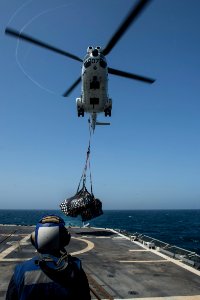 USS PHILIPPINE SEA (CG 58) 140401-N-PJ969-228 (13598439463)