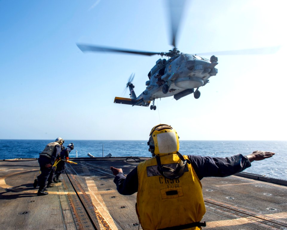 USS Philippine Sea (CG 58) 140603-N-PJ969-123 (14171441379)