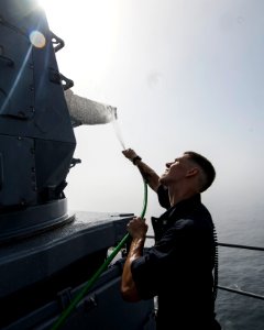 USS Philippine Sea (CG 58) 140607-N-PJ969-007 (14403954422)