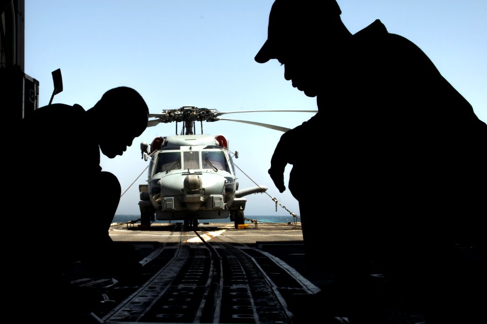 USS PHILIPPINE SEA (CG 58) 140403-N-PJ969-068 (13659708795)