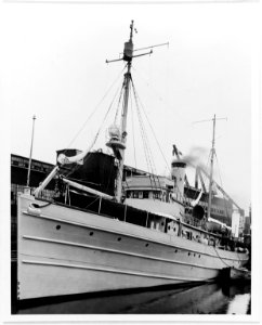 USS Pigeon - 19-N-2260