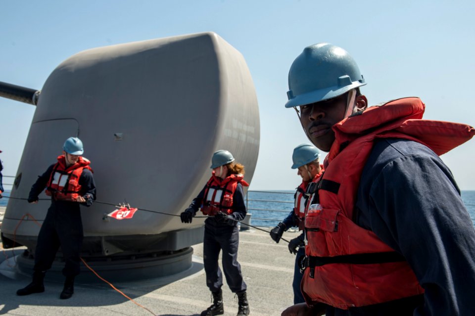 USS Philippine Sea (CG 58) 140702-N-PJ969-021 (14584160352)