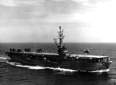 USS Point Cruz (CVE-119) underway on 25 June 1955 (NNAM.1996.488.035.047)