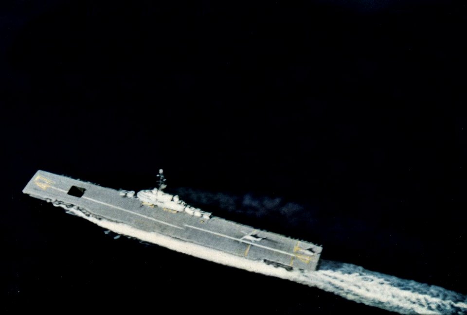 USS Philippine Sea (CVS-47) underway at sea in 1958