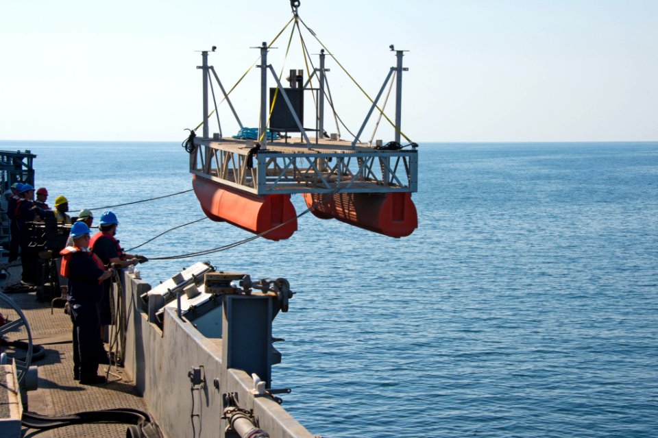 USS Ponce (AFSB(I) 15) 141115-N-OV358-027 (15623933868)