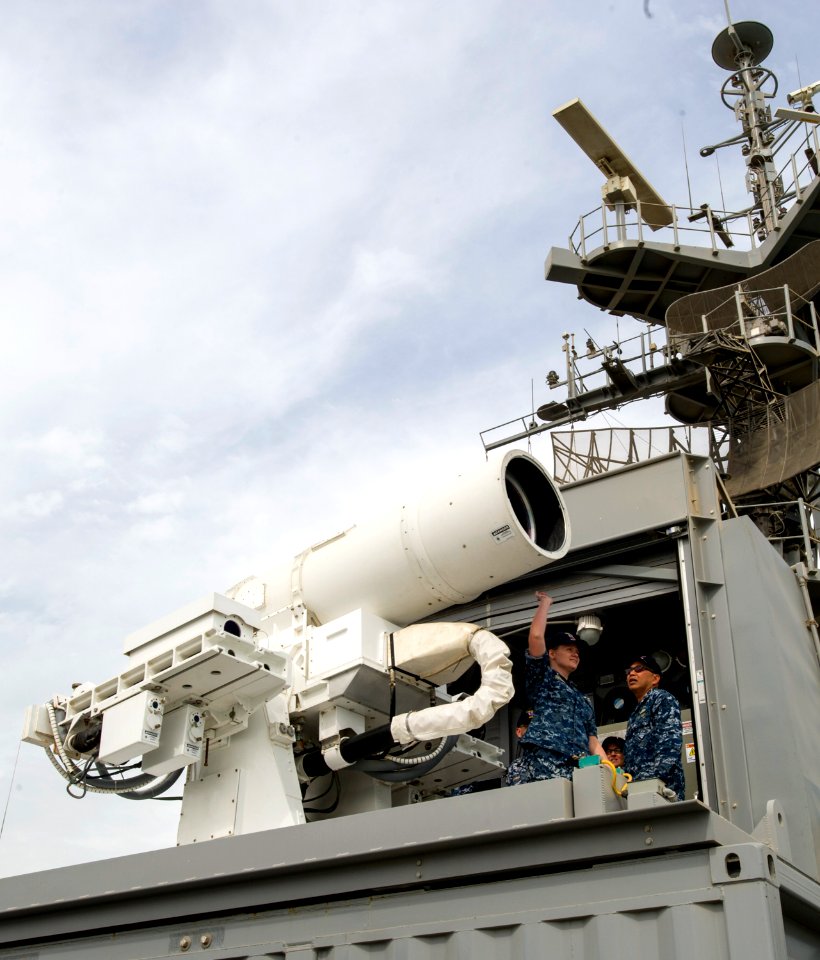 USS Ponce (ASB(I) 15) 150212-N-WX059-178 (16545561662)