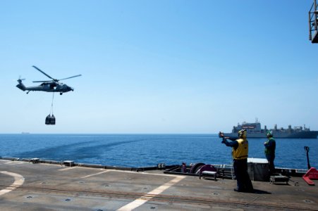 USS Philippine Sea operations 140730-N-PJ969-046