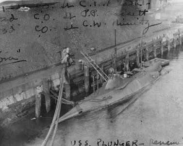 USS Plunger (Submarine No. 2) - NH 62730 photo