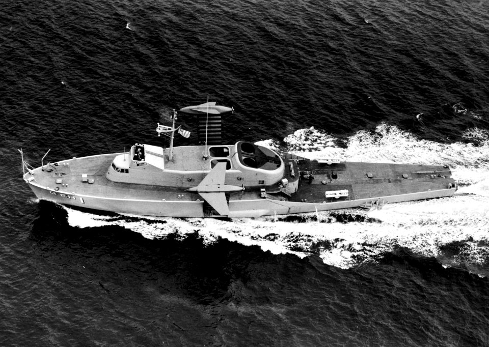 USS Plainview (AGEH-1) underway without foils 1969