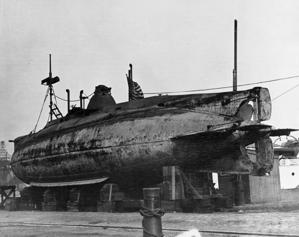 USS Plunger - NH 42622