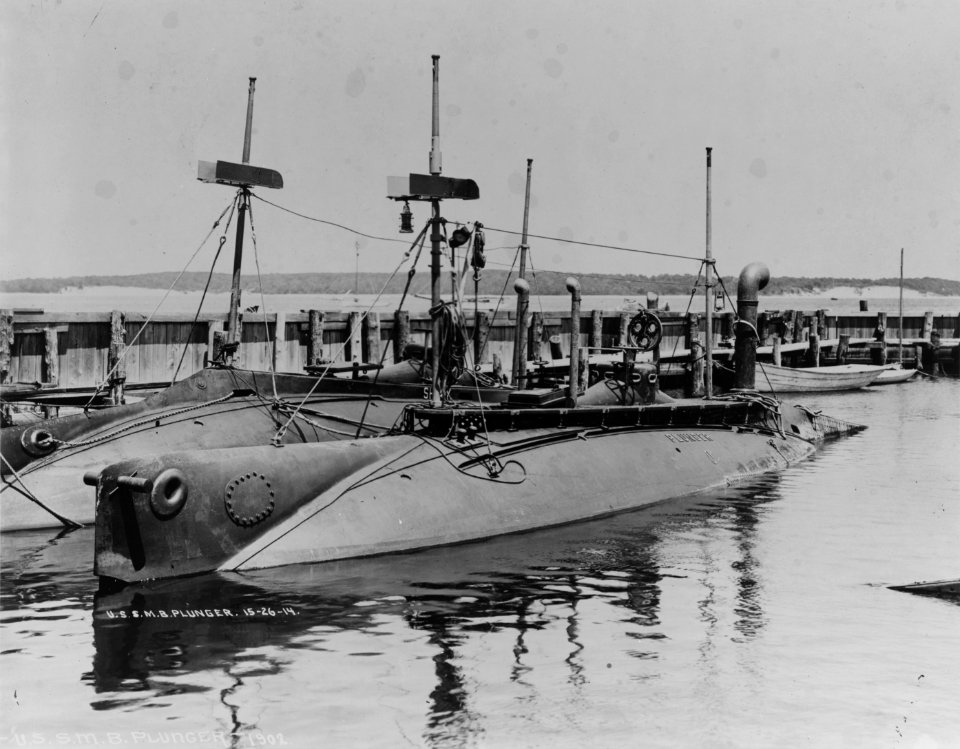 USS Plunger - NH 42621