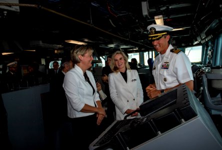 USS Porter (DDG 78) (48660547482)