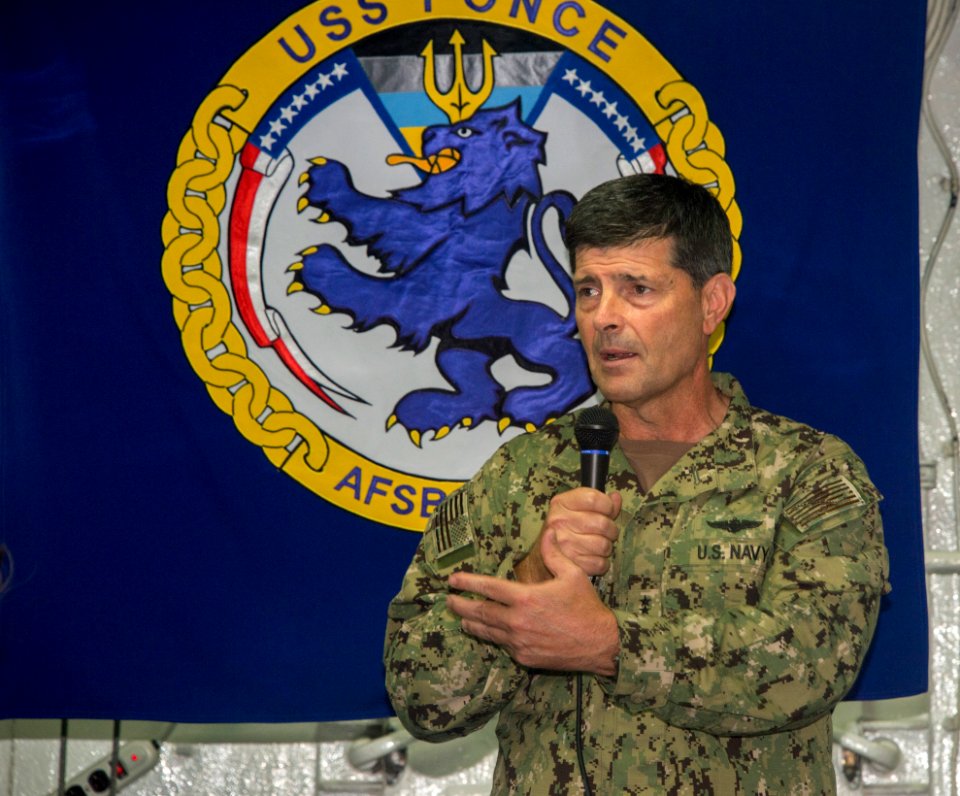 USS Ponce (AFSB(1)-15) 140811-N-JC374-029 (14702413860)