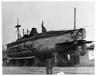 USS Plunger - NH 42622