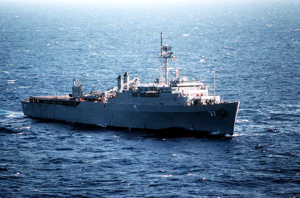 USS Portland (LSD-37) underway in April 1984