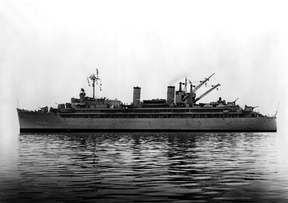 USS Prairie (AD-15) off the San Francisco Naval Shipyard on 1 January 1956 (6927431)