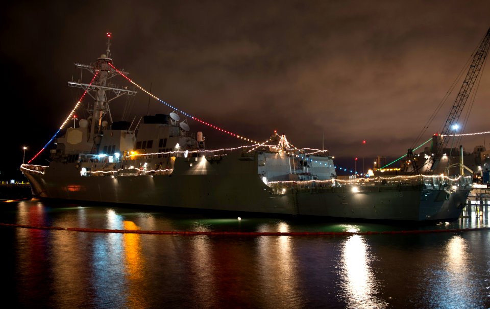 USS Preble displays holiday lights. (8290273467)