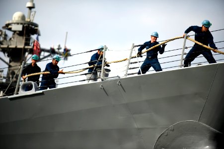 USS Preble gets underway. (8454505230)