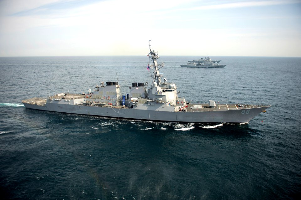 USS Preble is underway. (17057884289)