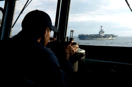 USS Preble operations 131011-N-TX154-239