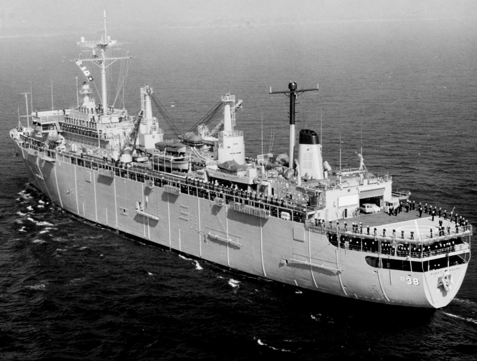 USS Puget Sound (AD-38) underway in Narragansett Bay on 16 October 1968 (NH 107750)