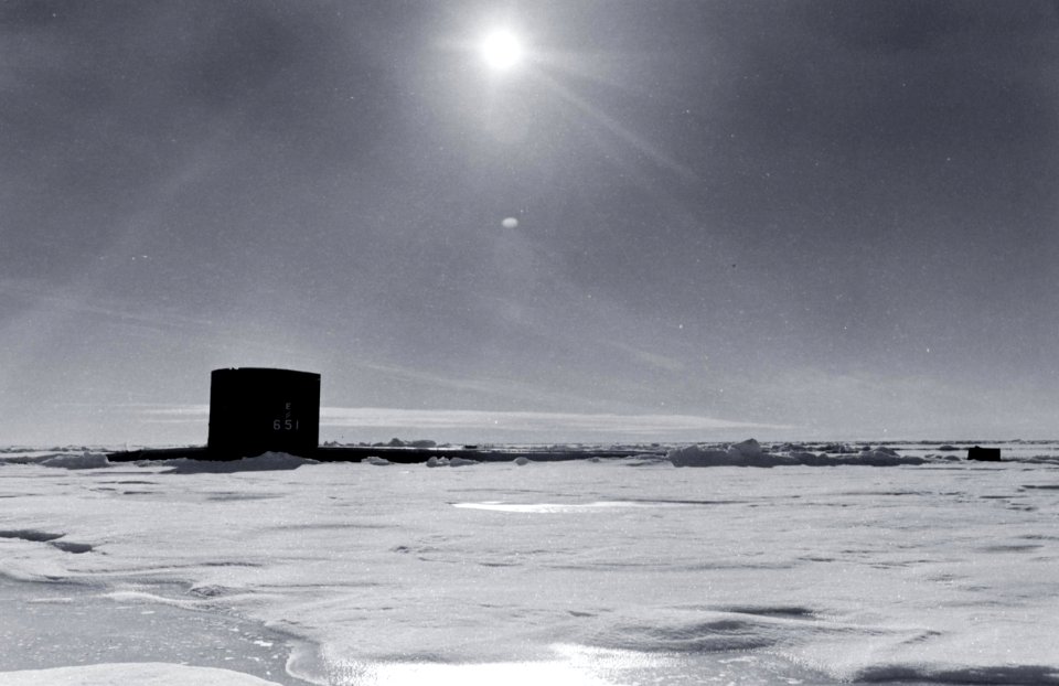 USS Queenfish (SSN 651)-1 (22727020611)