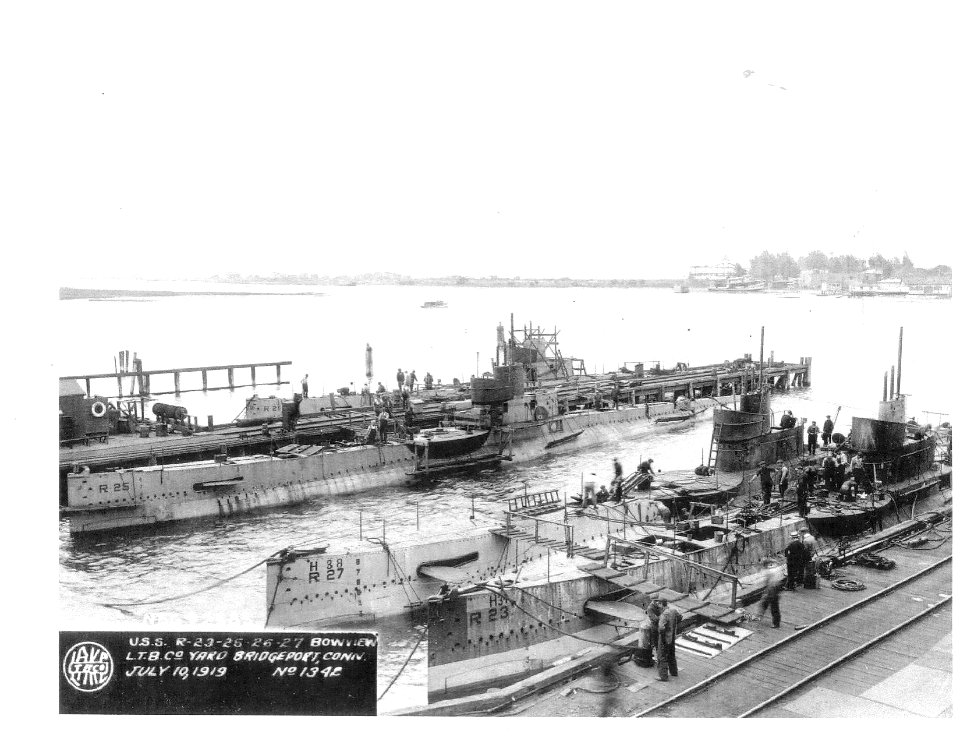 USS R-26, R-25, R-27, and R-23