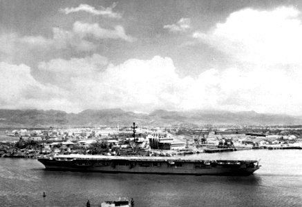 USS Princeton (LPH-5) at Pearl Harbor, Hawaii (USA), in 1960