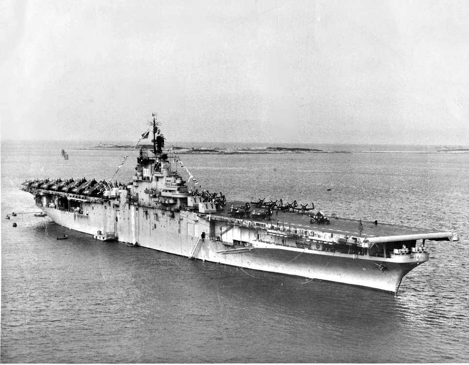 USS Princeton (CV-37) Tsingtao 1948