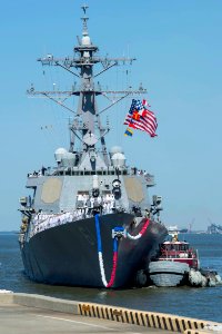 USS Ramage homecoming 140504-N-VC236-010 photo