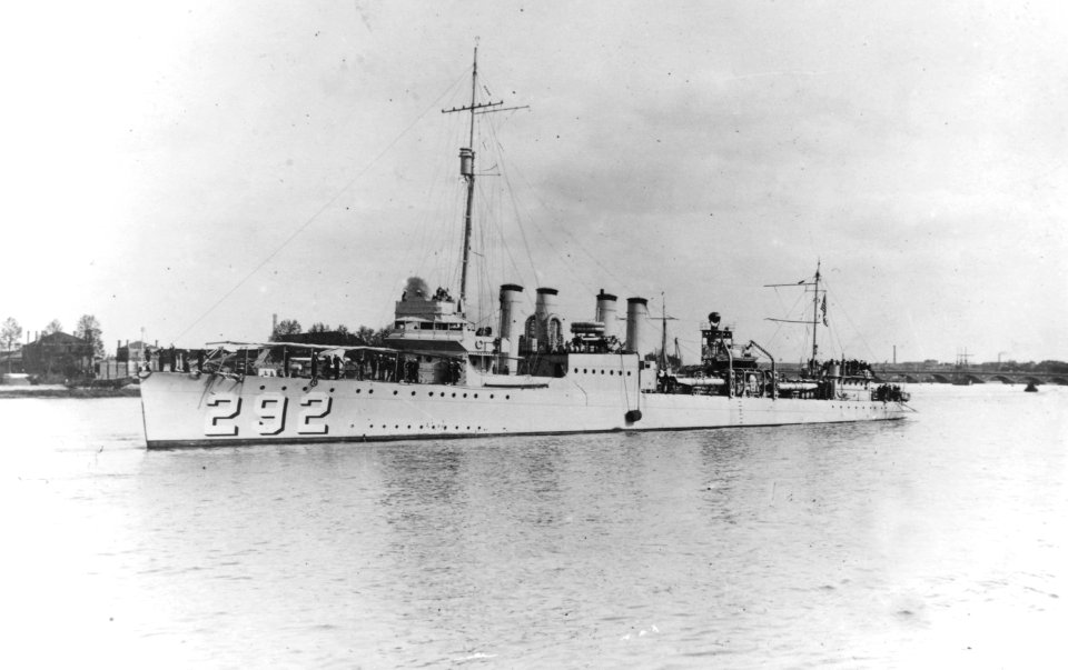 USS Reid (DD-292) at Bordeaux, France, on 20 May 1925 (NH 95209)