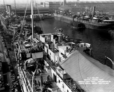 USS Relief - 19-N-26136